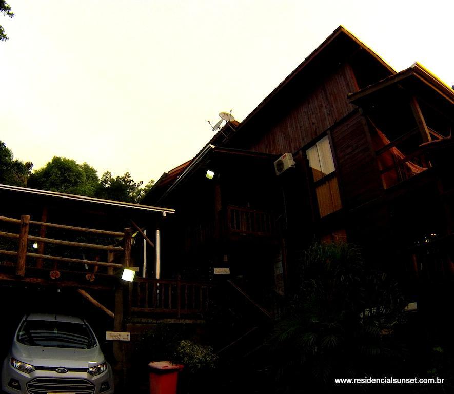 Residencial Sunset Aparthotel Bombinhas Bagian luar foto